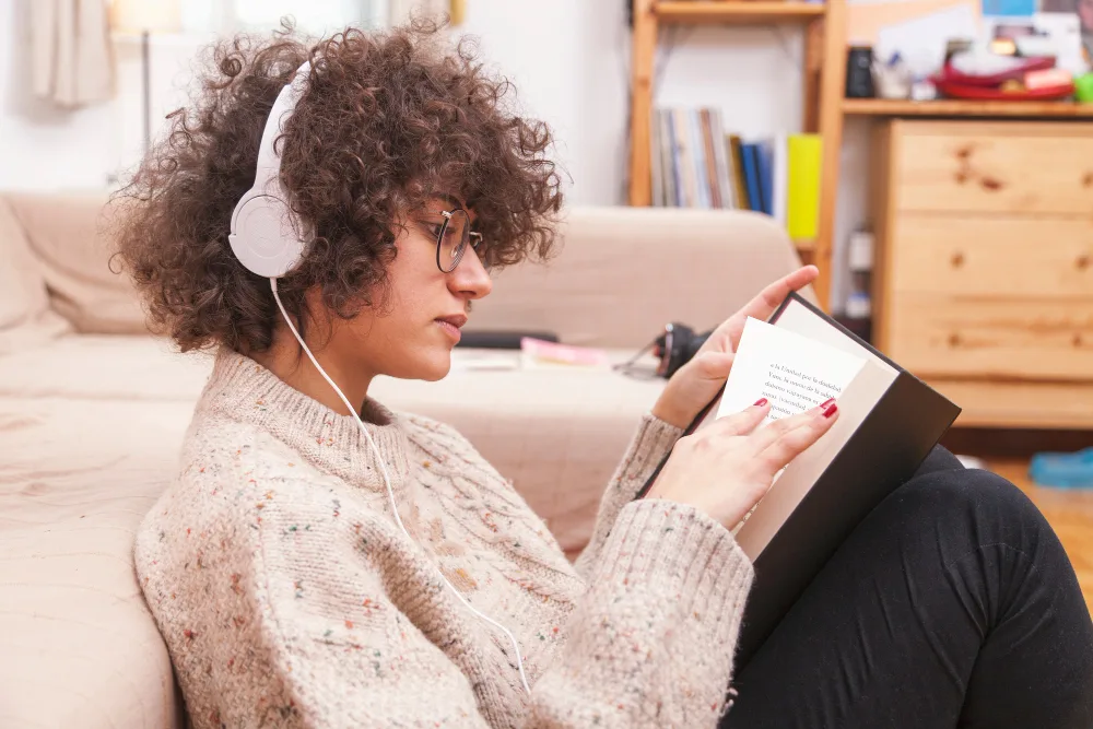 IELTS Listening Practice Resources: Top Strategies for Band 8+
